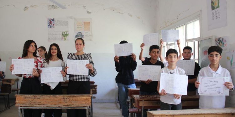 Bawernameyên dawiya sala xwendinê hatin belavkirin