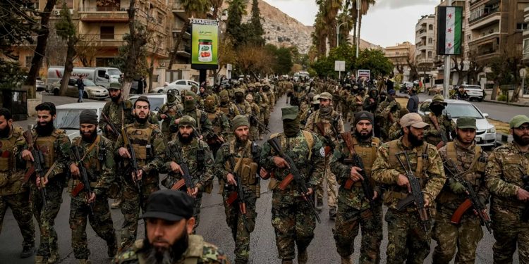 Tevlîbûna çekdarên biyanî di nava artêşa Sûriyê de