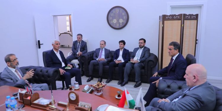 ‘Em ê serdana Zanîngeha Rojava, Kobanê û Şerq bikin’