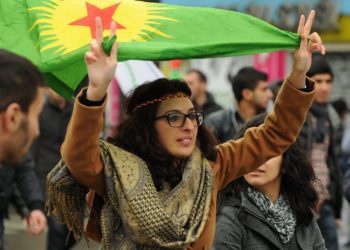 Bi têkoşîna Apoyî re jin careke din bi rola pêşengtiyê radibin