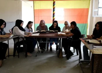 Ji bo pêşxistina asta sazî û civakê xelekên xwendina parêznameyan