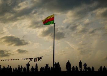 ‘Huner dengvedana şoreşê ye’