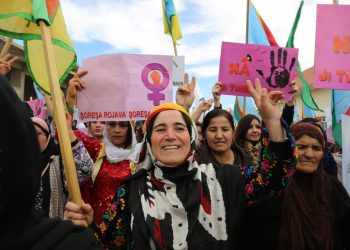 Jinên têkoşer nirxê şoreşê parastin