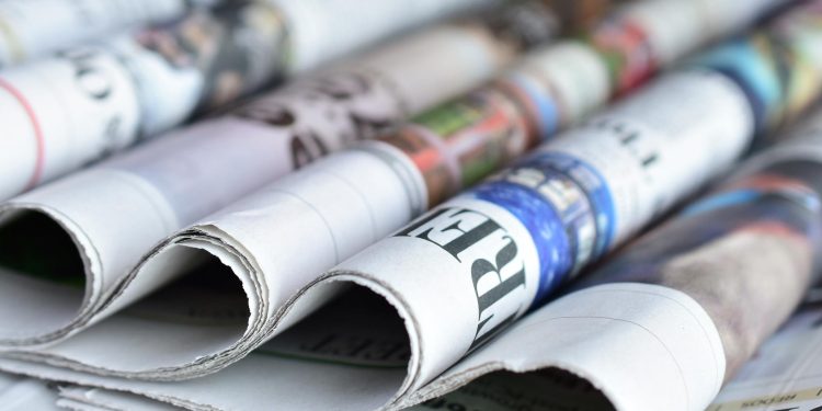 Bi Serdema Lezbûnê Re; Parastina Rojnamegeriya Kaxizî