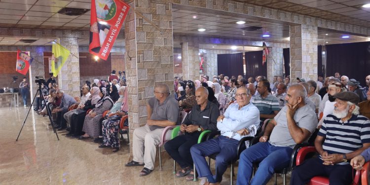 Meclisa Enteriyê ji bo komînên taxê civînek lidar xist