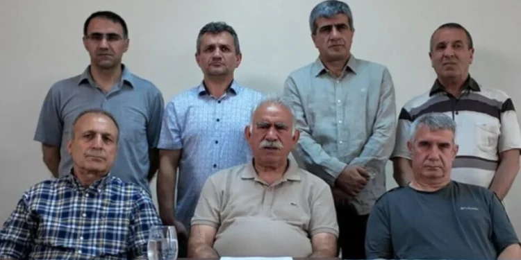 Nameyên jinên Rojhilata Navîn ji bo Rêber Abdullah Ocalan