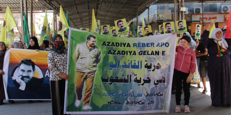 Ji bo azadiya Rêber Apo meşeke girseyî li Dêrikê hat lidarxistin