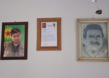 Dayîka Xedîce di şan û şînan de; awazvan, helbestvan û berxwedêreke