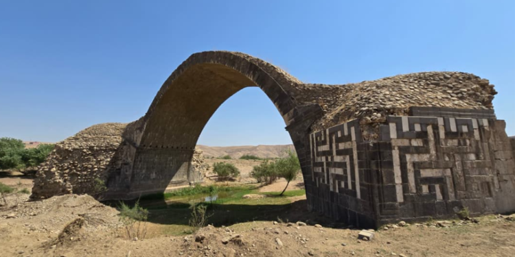 Şûnwarên bajarê Dêrikê