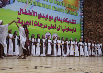‘Min Destê Xwe Da Destên Zarokan, Wan Ez Gihandim Azadiya Asîmanan’