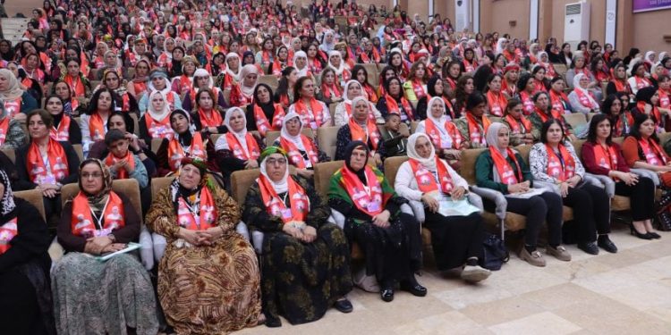 Bi bidawîbûna Konferansê re; Encamnameya Meclisa Jin a Malbatên Şehîdan