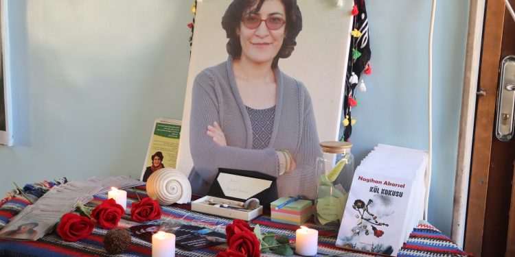 Ji bo bîranîna şehîd Nagîhan Akarsel li Qamişlo semînerek hat dayîn