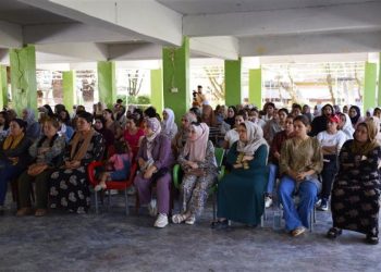 ‘Jin di komînan de xwe û civaka xwe rêxistin dike’
