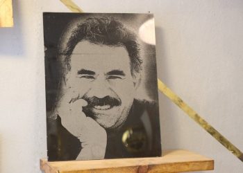 Diyar Yûsif darê bêdeng vedguherîne tabloyên zindî