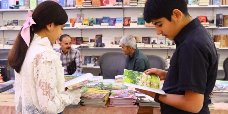 2 kovarên zarokan tevlî 9’emîn Pêşengeha Şehîd Herekol a Pirtûkan bûn