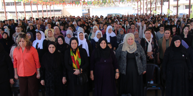 ‘Dem Dema Azadiya Rêber Apo ye’