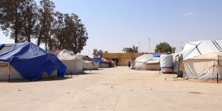 Kampên koçberên Efrînê li Tepqayê ji bo zivistanê tên nûkirin û amadekirin