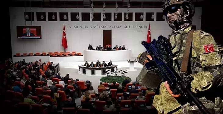 ‘Tirkiyê bi hincetan, biryara 3’ê salan a mayîna artêşê derxist’