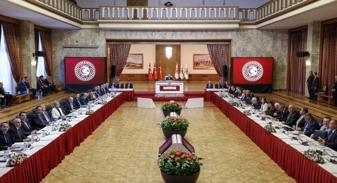 ‘Pêwîst e komîsyon ji aliyê qanûnî ve guhertinê bide çêkirin’