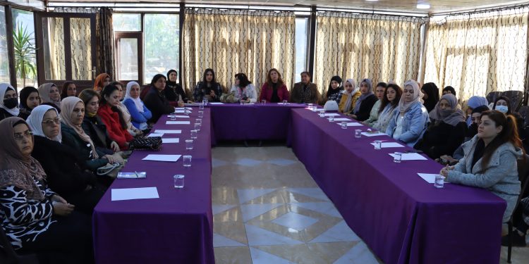 Li Qamişlo panêlek li ser tundiya li dijî jinê hat li dar xistin