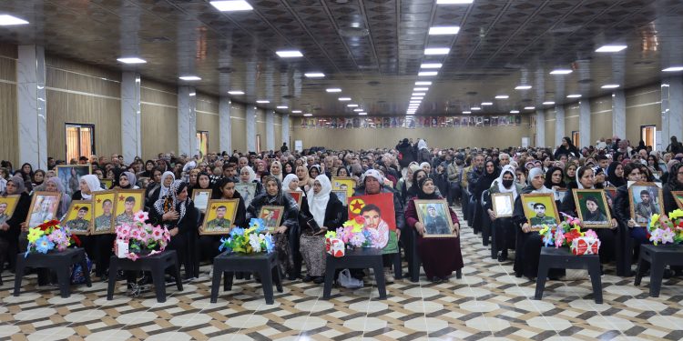 Hola merasîm û bibîranîna şehîdan li Qamişlo hat vekirin