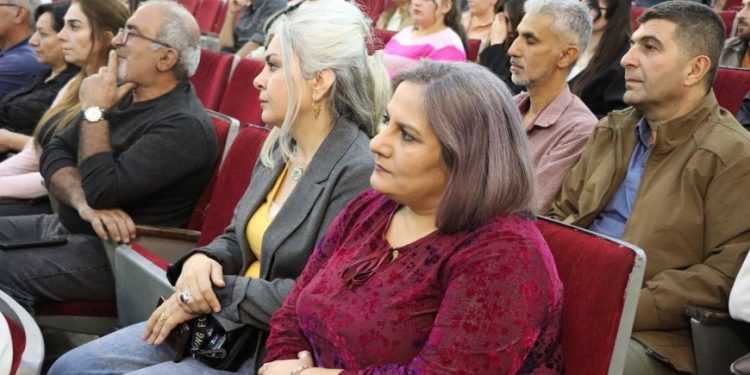 Beşdariya jinan di Festîvala Wêjeyê ya Osman Sebrî de