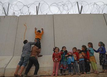 Avakirina dîwarên batonê aramiyê nayîne!