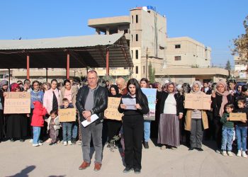 Koçberên Efrînê banga vegereke bi ewle û bi rûmet kirin