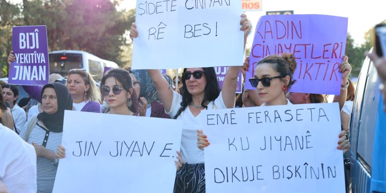Parêzvanên mafên jinan dibin gefê zihniyeta zayendperestiyê de ne