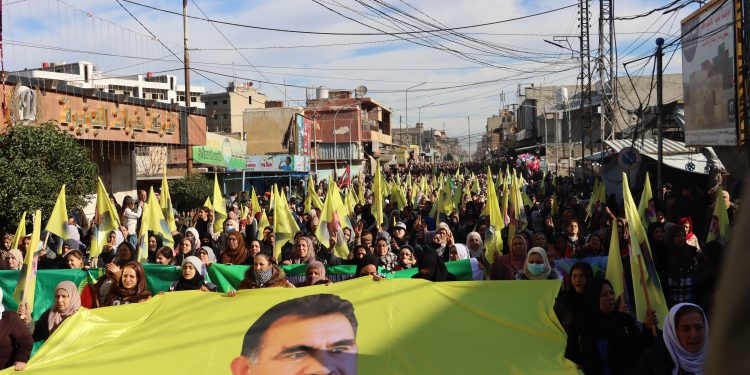 ‘Bi Rihê Komînal û Civaka Demokratîk Emê Bi Rêber Apo Re Azad Bijîn’