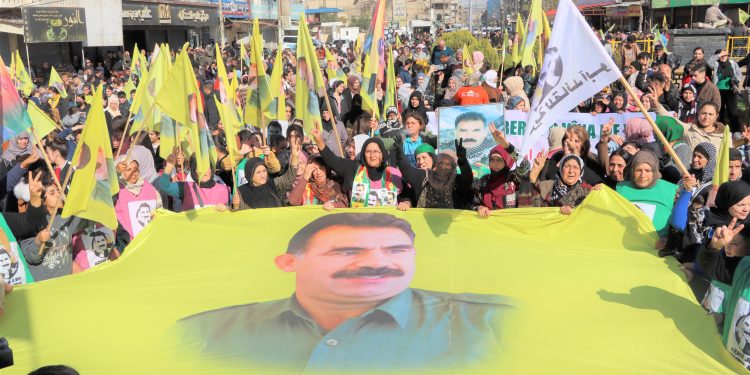 ‘Ne bi êriş û pilanan, ne jî bi dorpêçê berxwedana 14 salan lawaz nabe’