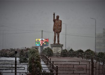 Barîna berfê li bajarê Qamişlo, bi kamîreya Hemza Sêvo