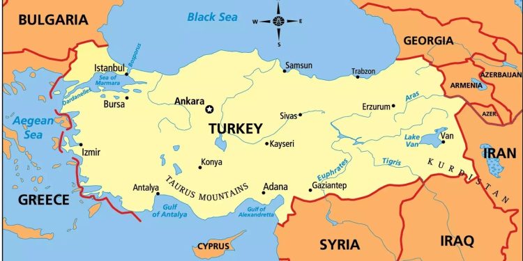 Wezîr Parlak: Demokratîkbûna Tirkiyê bi çareseriya pirsa Kurd dibe