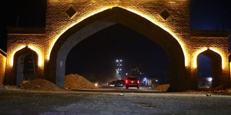 Ji bo zêdekirina xweşikbûna Sûrê Reqa.. Dergeha Mensûr hat sererastkirin
