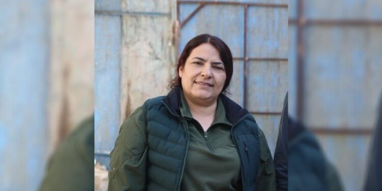Feramandara Helebê: Vîna me ji tank û topên wan mezintire