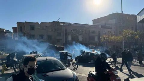 Li Îranê di xwepêşandanan de 8 kesan jiyana xwe ji dest dan