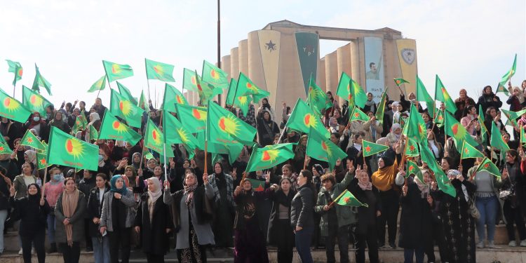 Kongra Star li ser asta herêma Cizîrê mîtingek li bajarê Hesekê lidar xist