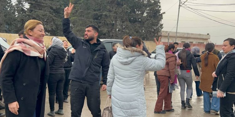 Şêniyên herêma Firatê bi karwanên hevgirtinê ber bi Şêxmeqsûd û Eşrefiyê ve diçin