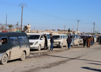 Karwanên gel yên cizîrê ber bi Dêr hafirê ve dimeşin