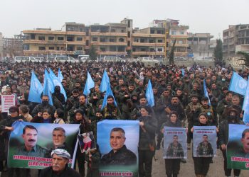 Li kantona Cizîrê bi hezaran gel bi ruhê şehîd Ziyad û rêhevalên wî daketin qadan