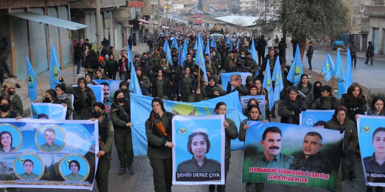 Gelê Dêrikê kiryarên ku bi maskeyên DAIŞ’ ê li ser taxên Şexmeqsûd û Eşrefiyê pêk hatin şermezarkirin