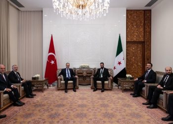   Êriş bi gefa rayedarên dewleta Tirk dest pê kir