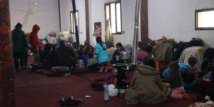 Êşa koçberkirina gelê Efrînê her berdewam dibe