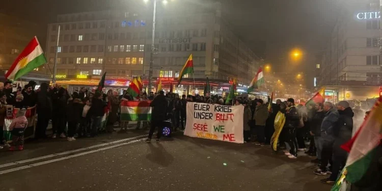 ‘Xwedîderketina li Rojava hêzê dide gel û şervanan’