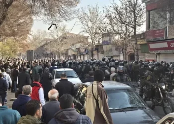    Li Îranê xwepêşandan di roja 12 mîn de berdewamin