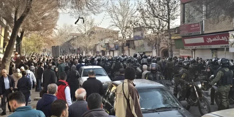 Li Îranê xwepêşandan di roja 12 mîn de berdewamin