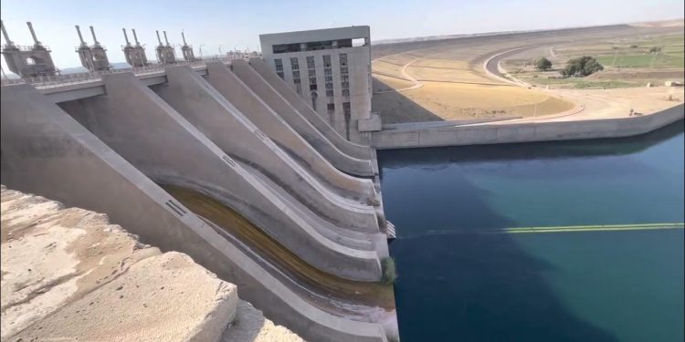 Hikumeta Demikî şerê av û elektirîkê li dijî Kobanê dide meşandin