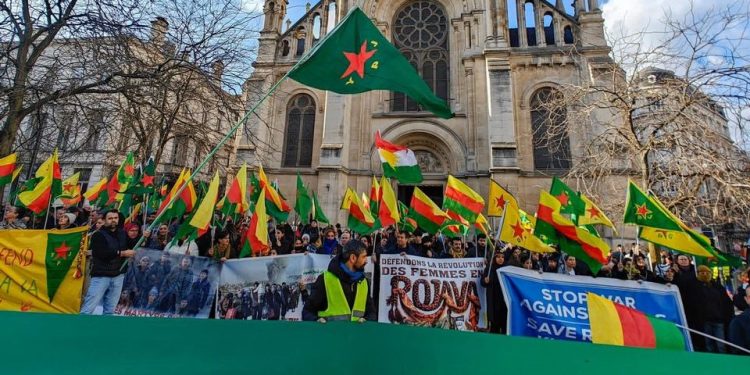 ‘Çima Kurd wekî Cihoyan nikarin kongirekî li dar bixin?’