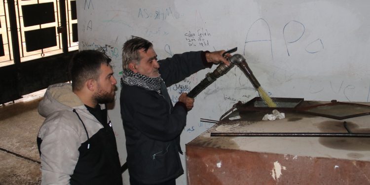 ‘Meclisa bajarê Dêrikê ji bo koçberan wê 6 hezar lître mazot belav bike’