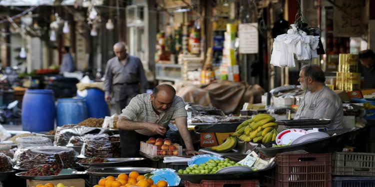 Gelê Sûriyê di bin barê bihabûnê de pêşwaziya Remezanê dikin
